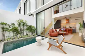 STYLISH 3-BEDROOM TOWNHOUSE WITH POOL AND BEACHSIDE CONVENIENCE