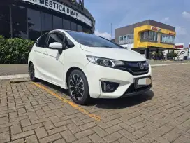 HONDA JAZZ RS 1.5 AT 2016