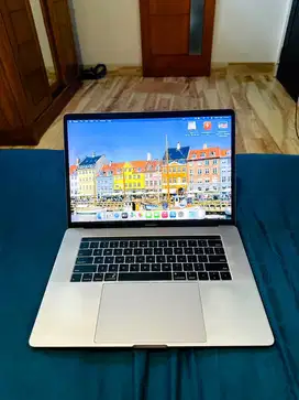 Ibox • Macbook Pro 2018 15 Inch Intel Touchbar 15Inch 15 • SSD 256GB