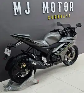 LIKE NEW // Yamaha R15 V2 tahun 2016