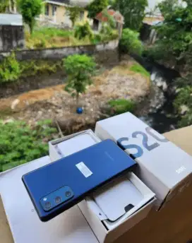 Samsung Galaxy S20 FE 8/128 GB SEIN Kondisi Seperti Baru