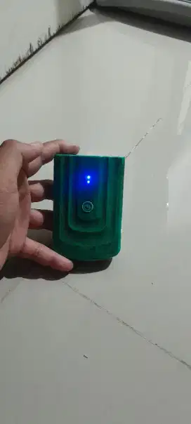 Jual power bank warna hijau gak bisa jauh-jauh
