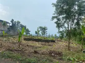 Tanah dengan pemandangan kota di jual di Bangunjiwo, Yogyakarta.
