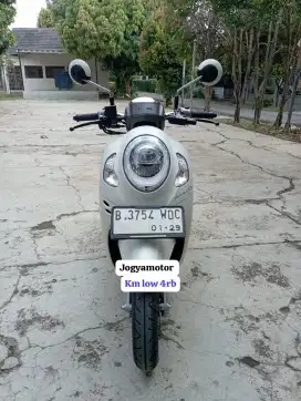 Honda scoopy prestige th 2024 plat tangsel