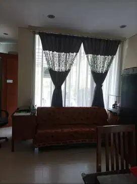 Sayap dago dijual Rumah 2 Lantai Siap Huni