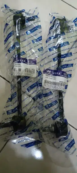 Link Stabilizer Depan Hyundai H1/Starex