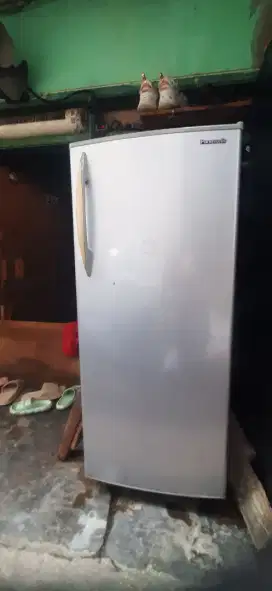 Kulkas 1 pintu JUMBO PANASONIC GRATIS ANTAR