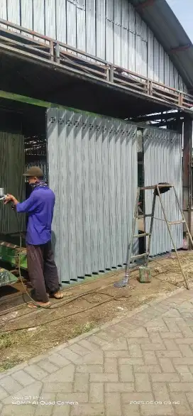 pintu harmonika