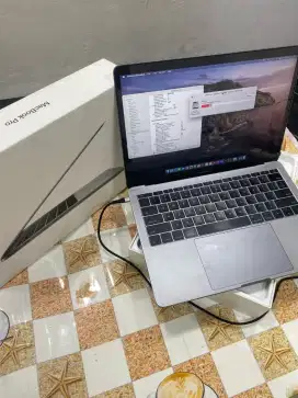 macbook pro 13inci 2017 8/512gb core i5 fullset