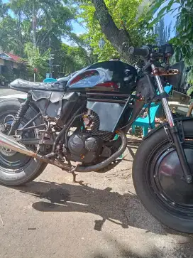 Motor costum basic thunder