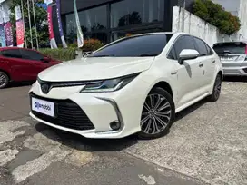 [OLX Mobbi] Toyota Corolla Altis Putih 1.8 Hybrid-AT 2020 WRD