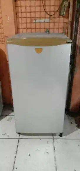 Kulkas 1 Pintu merk Sanyo Ori Normal