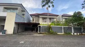 Disewakan Rumah Strategis Di Jalan Sunset Road, Kuta