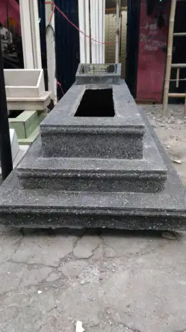 Batu nisan dan makam