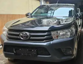 Hilux 2.4D pick up 2018 tgn1 plat L km13ribu hitam ors cat