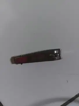 Gunting kuku second masih berfungsi