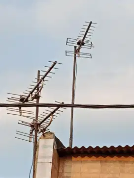 Melayani pemasangan antena TV digital