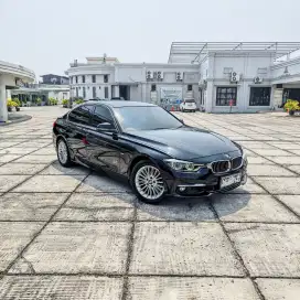 BMW 320i LUXURY 2018