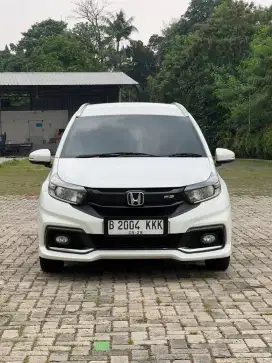 MOBILIO RS AT 2017 PUTIH MUTIARA