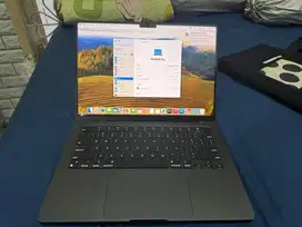 Dijual macbook air 2023 32G 1 Terabyte