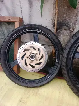 Ban / velg motor ninja rr r ss ORI jos..