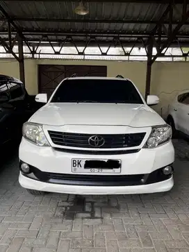 Toyota Fortuner 2.5 G A/T 2012