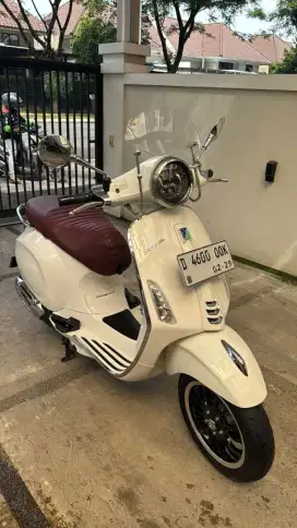Di jual Vespa Matic Primavera Kondisi SUPER