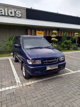 Mulus ! Isuzu Panther SV 2.5 Manual Diesel Warna Biru Tua Tahun 2001