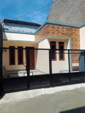 DIJUAL RUMAH MURAH KOMPLEK PERMATA BIRU CINUNUK KEC CILEUNYI BANDUNG