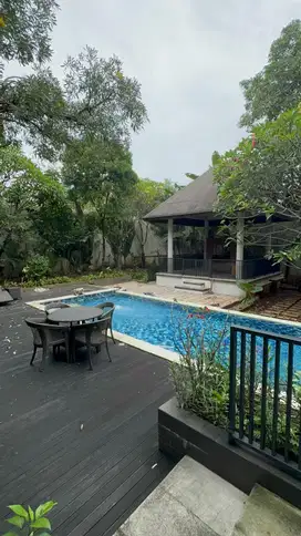 Rumah Terawat Sangat Bagus Area Permata Hijau Jaksel