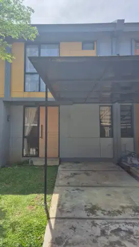 Rumah disewakan Cendana Hills Lippo Karawaci