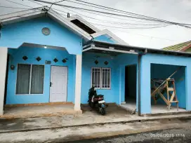 Di sewakan rumah type 80 tanah 90 sudah termasuk kios