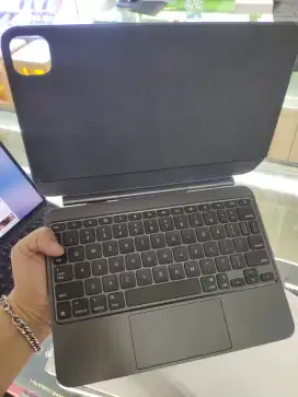 apple magic keyboard m4 11 inch mulus perfect 
lengkap box 
harga net