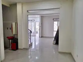 Rumah 2Lantai Di Metland Menteng Cluster Victoria