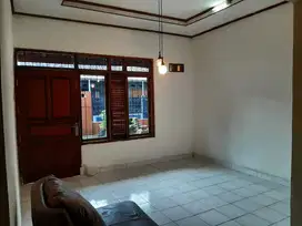 Disewakan Rumah di Sayap Batununggal BANDUNG