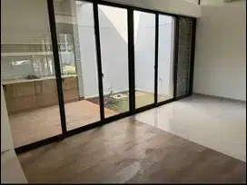 Disewakan Rumah Cantik & Nyaman Cluster Flora Summarecon