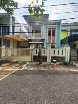 Rumah 2 Lantai Siap Huni Dalam Komplek Di Cipedak Jagakarsa
