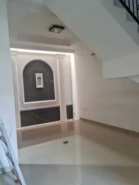 FR rumah mewah siap huni, strategis area Rawamangun, Jakarta Timur
