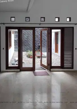 Rumah Bagus Siap Huni Semi Furnished Di Pondok Indah