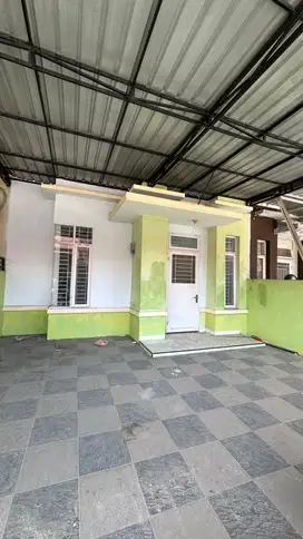 Dijual Rumah cantik murah asri di daerah Gatot subroto KM 10.5