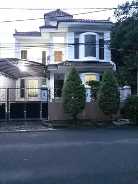 Dijual Cepat dan Murah Rumah Bagus Sudah Renovasi di Pondok Indah