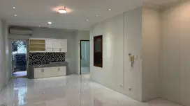 3BR Townhouse Unfurnished Mediterania Garden 1 - Mall Central Park