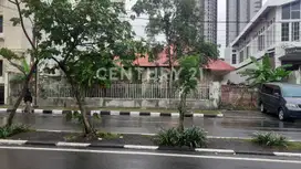 Rumah Tua Lokasi Strategis Di Jalan Gereja Ayam Pasar Baru
