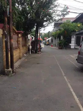 Bismillah dijual cepat rumah+kos kosan di jln ragunan pasarMinggu