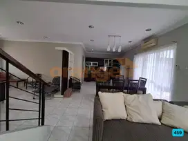 Di Jual Rumah Cantik Siap Huni di Boulevard Kota Wisata