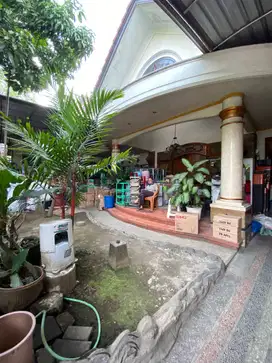 RUMAH PINGGIR JALAN TANJUNG KLOJEN MALANG COCOK BUAT USAHA