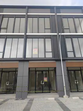 Disewakan Ruko Hampton Avenue Gading Serpong 3 Lantai