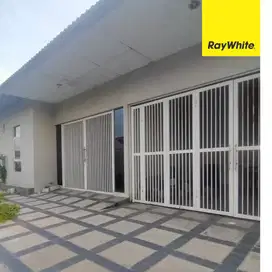 Dijual rumah kencanasari timur dipusat kota Surabaya barat