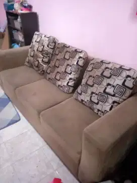 Sofa 1 Set Bantal dan Meja