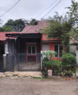 Di jual murah rumah 1.8 km stasiun cilebut